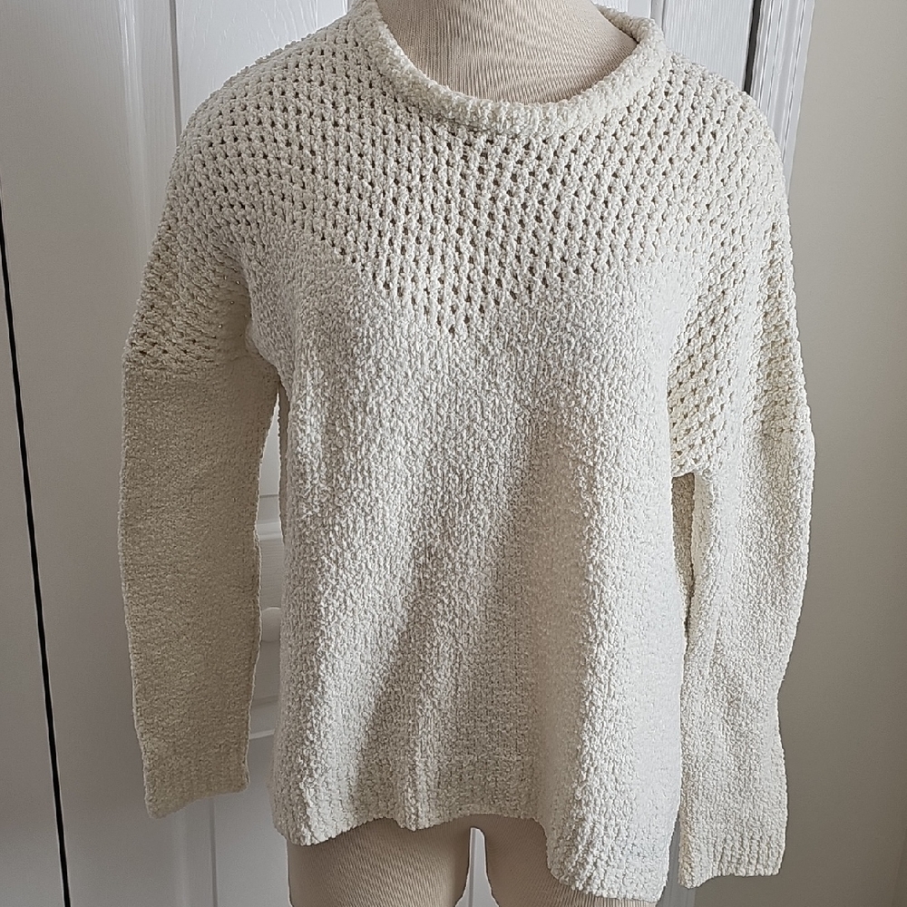 Women's Off White Sweater By Cupcakes And Cashmer. Oversized XS
